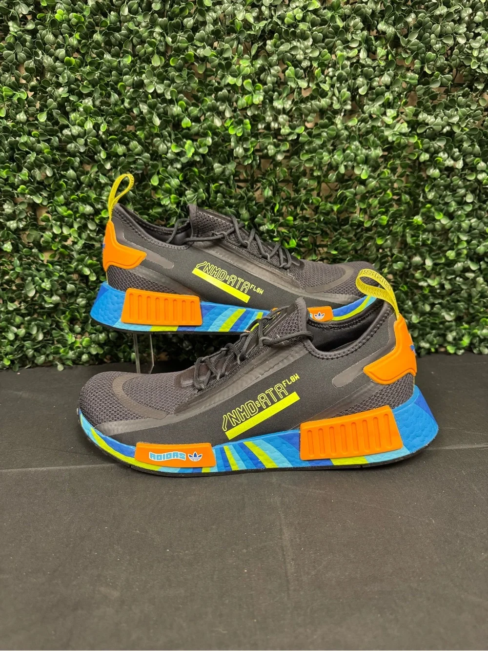 Adidas NMD_R1 Spectoo 'Black Multi' GX8092 - M10.5